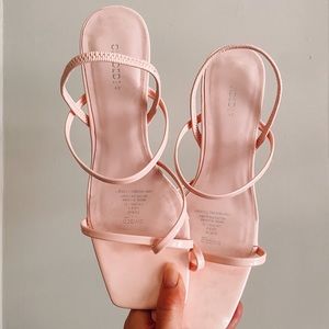 DIVIDED blush block sandals